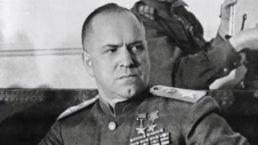 苏联军神朱可夫战术只会以多欺少?后世评价:建立在士兵的血肉上