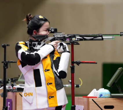 趁暑假豪夺两枚奥运金牌,23岁二次发育逆袭成女神_杨倩_奥运会_射击