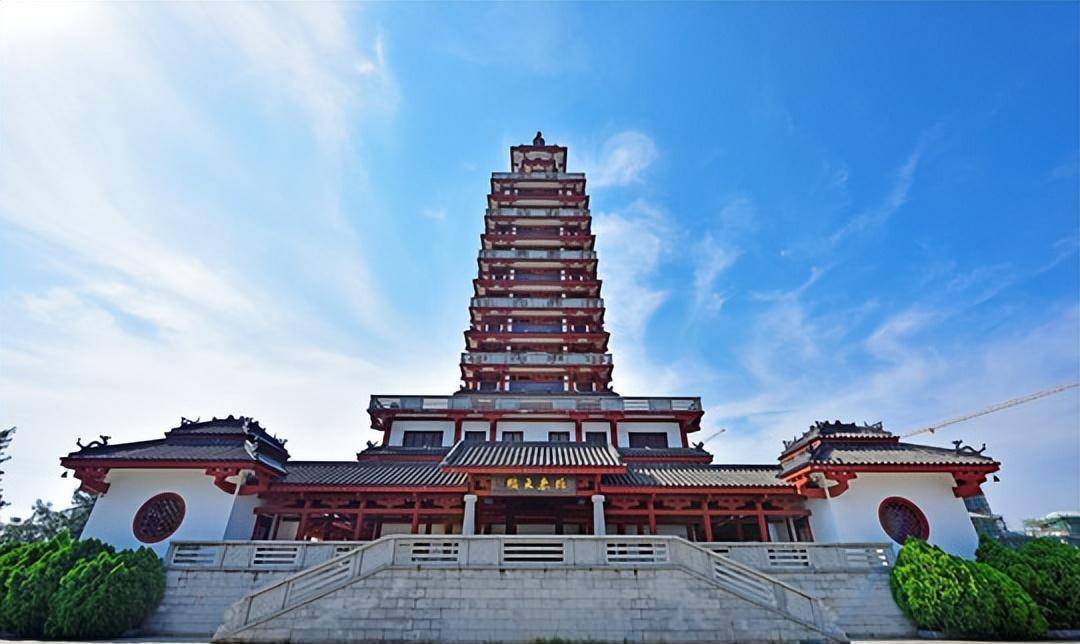 这九个郡统统归交趾刺史管辖,交趾刺史驻地在广信县.