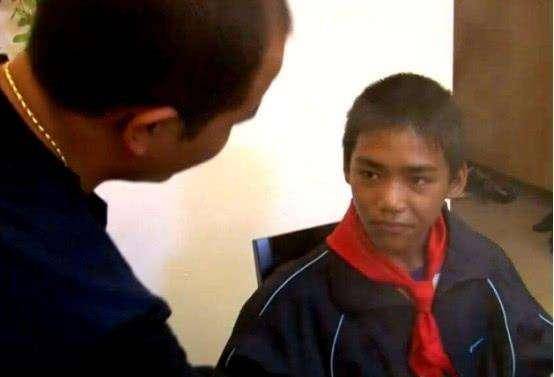 变形计:吴宗宏向富爸爸要钱被拉黑后发愤图强,大学三年攒下20万