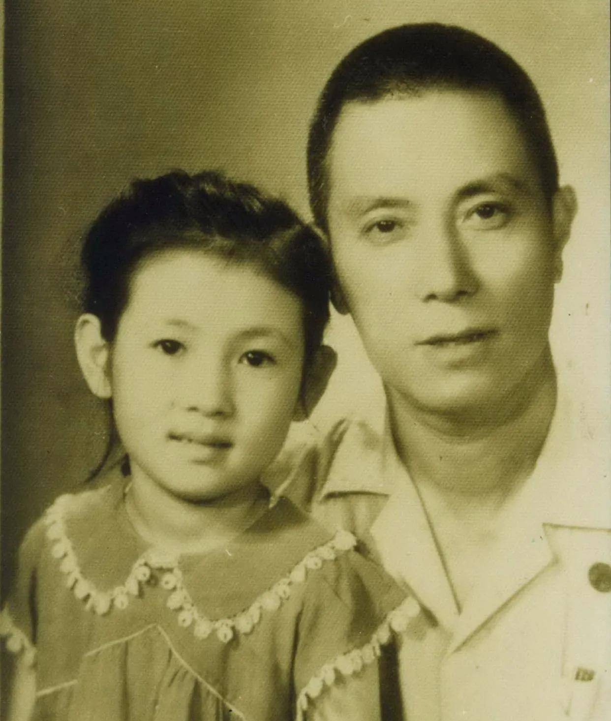 民国学者曹聚仁:女儿夭折,另结新欢,再婚后仍称前妻为"爱妻"