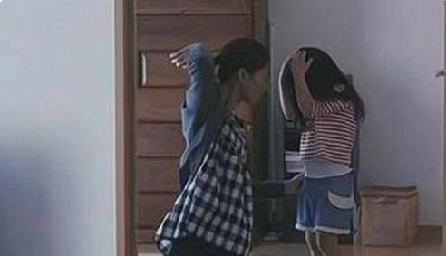 青海女童3岁被针线缝嘴,5岁被虐死,母亲出狱后挖女儿骨灰泄愤_燕志云