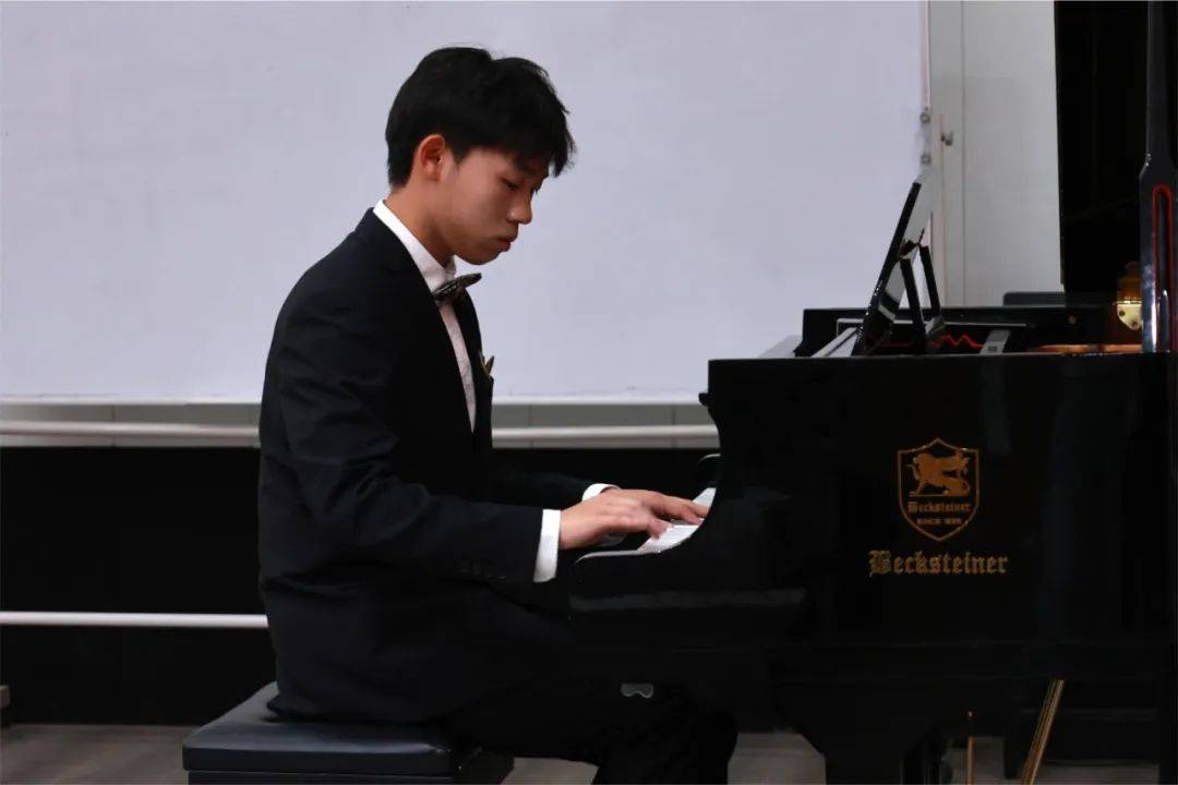 用旋律传达出不一样的故事器乐考生通过古筝,萨克斯,钢琴等乐器弦音