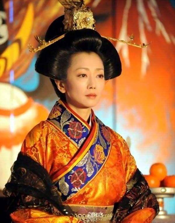 中国历史上第一个女皇帝:女扮男装,在位仅一天,结局凄惨