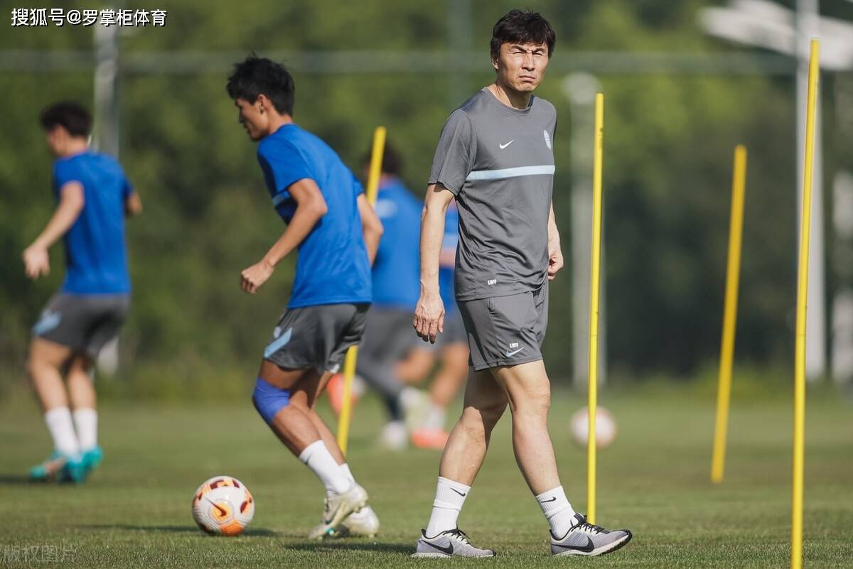 李玮锋刚被河南队解雇,就迅速敲定新东家?未来或被豪门委以重任