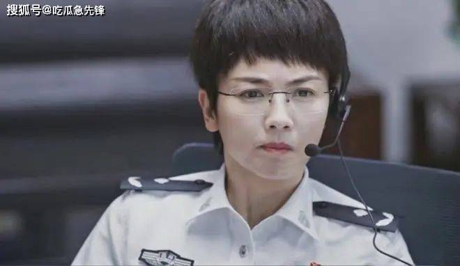刘亦菲警察图片