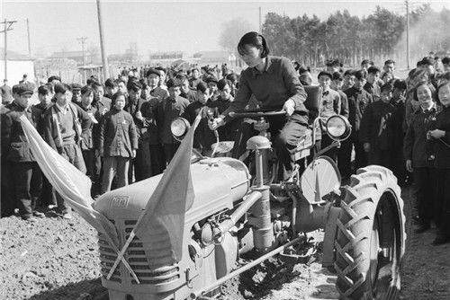 因长得太美被印在人民币上,活到90岁,你或许认识_梁军_拖拉机_女性