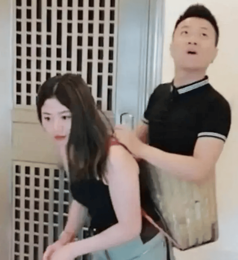 无腿丈夫抛妻弃女出轨粉丝,如今生活怎样了_阿娇_小波_残疾
