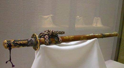 乾隆的九龙宝剑:用49人鲜血铸成,专门对付这两人