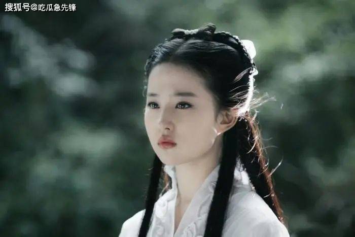 总的来说,刘亦菲前期还是一个很有灵性的演员,后期演技上就没有太大的