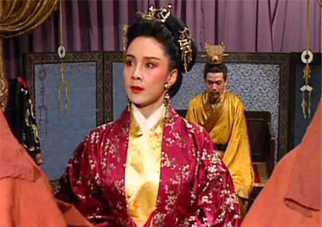 仙女级别的女儿,为什么全都嫁给一人,他是谁这么厉害_刘协_皇帝_曹丕