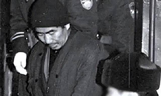 经过审问,贾小明,宗立勇皆表示不知道邵讯的行踪.