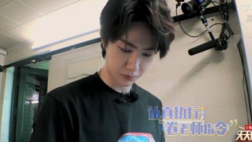 王一博的动作会被放大无数倍,但他的内心却永远保持原来的样子,做自己