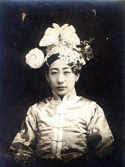 末代皇后婉容的两位母亲恒香和金仲馨