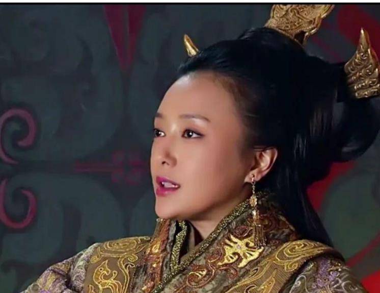 她曾经帮助刘邦除掉韩信,除掉萧何,还为刘邦夺取皇帝的宝座立下了不可