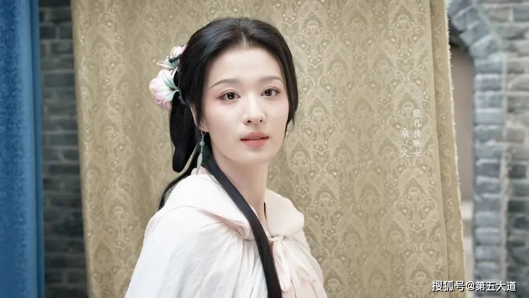 拿不出手别尬演!当王楚然和王晓晨同框,才知道什么是风姿绰约