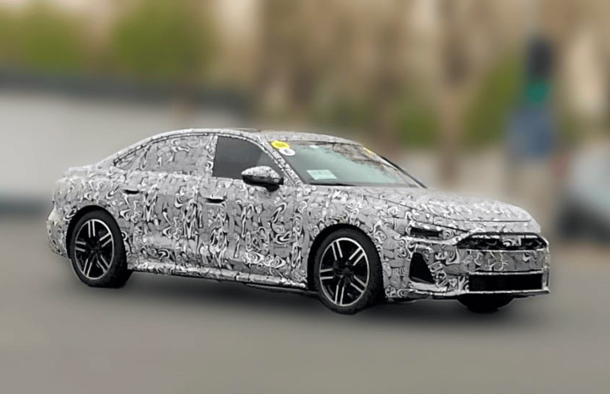 国产全新一代奥迪a4l谍照!前脸低趴/车身修长,车内配双大屏