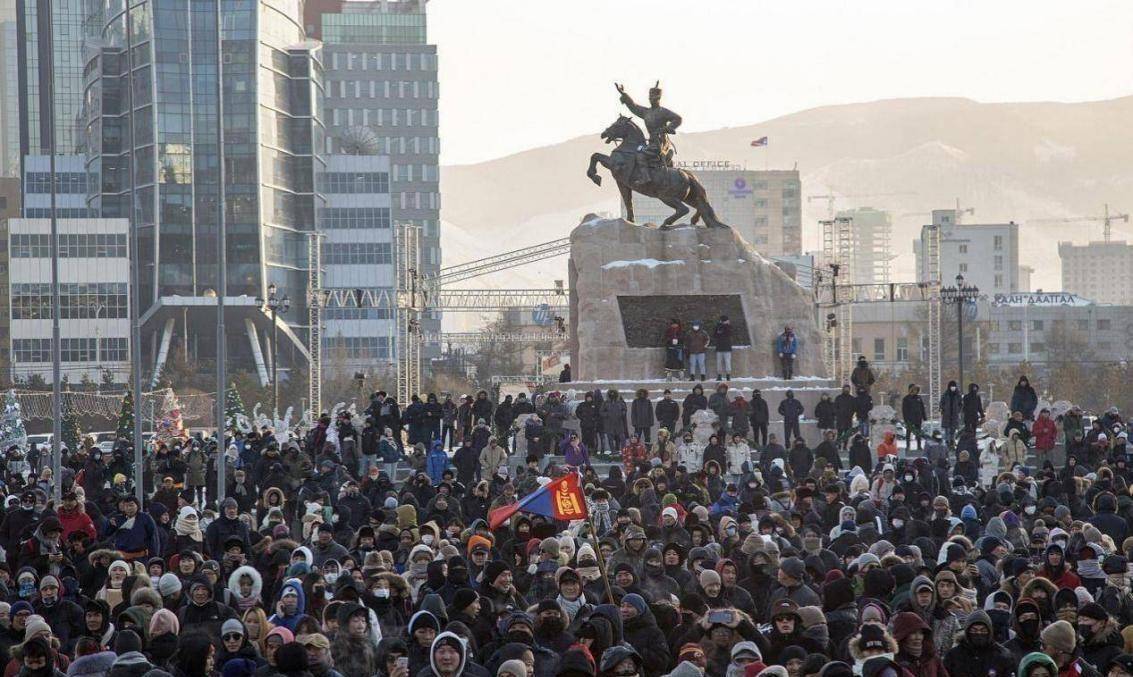 当年送中国"3万只羊"的蒙古国总统,如今涉嫌18亿贪腐大案!