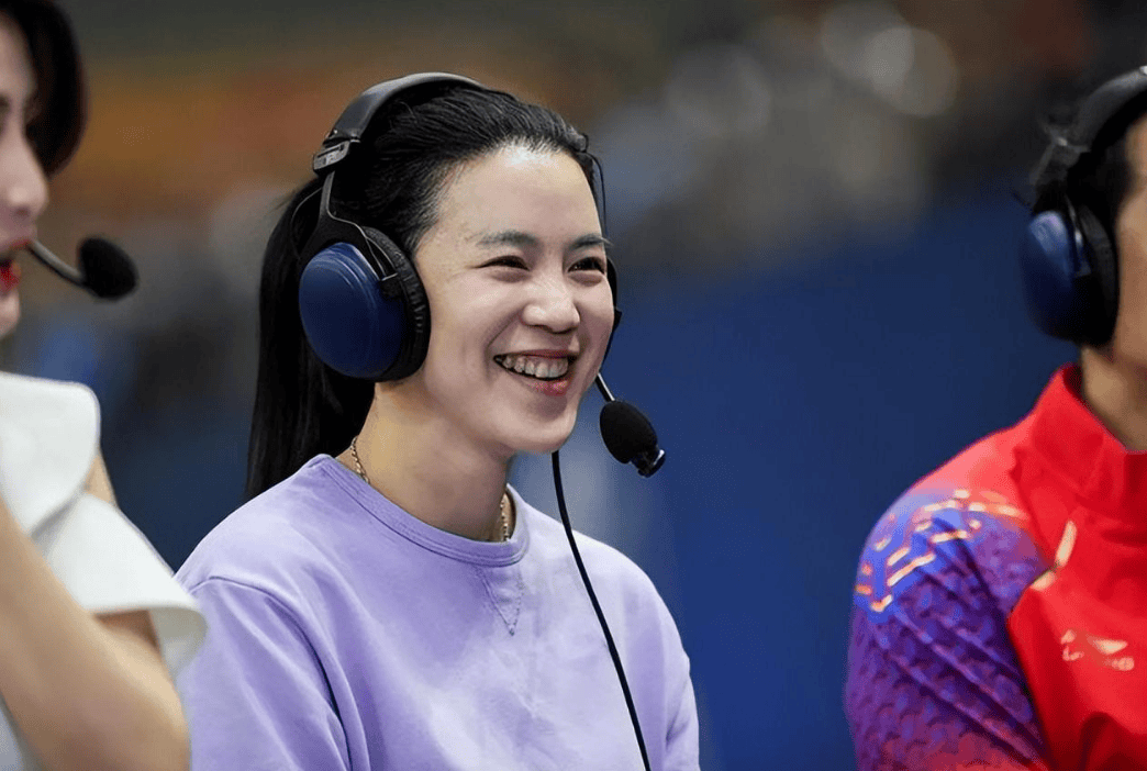 王楠正式上任,亮相新岗位,刘国梁期待_中国女队_乒乓球_名教练