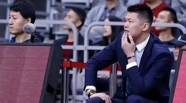 广东男篮大洗牌!送走威姆斯,保留周琦和胡明轩,徐杰或成交易筹码