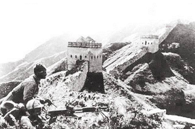 适应抗日的需求,国军以17军25师为基础,最终扩编成52军,隶属第一战区