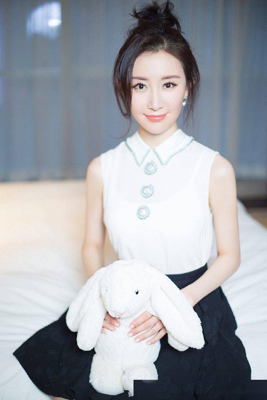 舒畅性感爆棚,35岁仍魅力四射,宅男心中的女神!