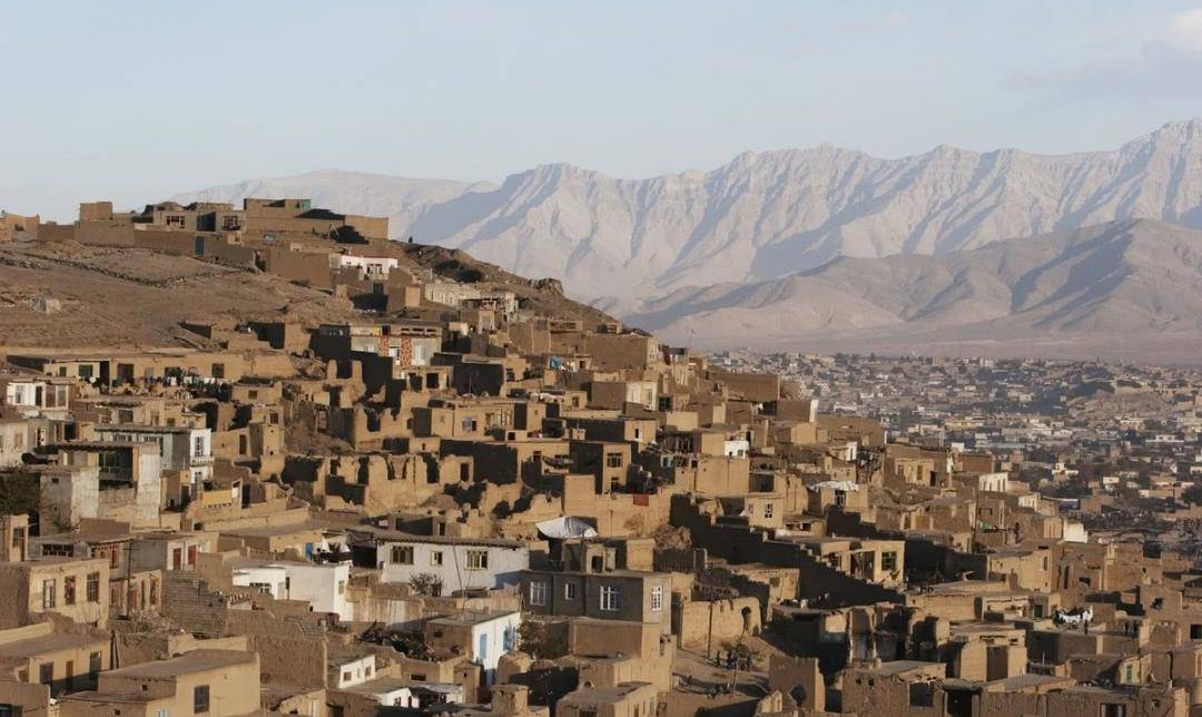 拳打伊朗脚踢印度,曾经称霸亚洲的阿富汗,为何沦落如此?