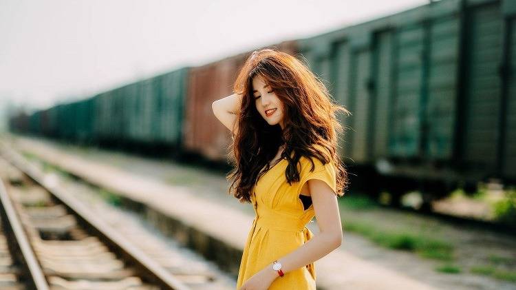 自爱的女生,通常有以下4个特征,一看便知