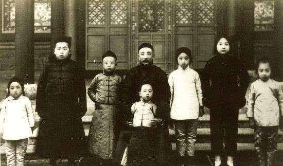 张作霖和他的儿女们:8位儿子个个帅气逼人,6位女儿个个如花似玉