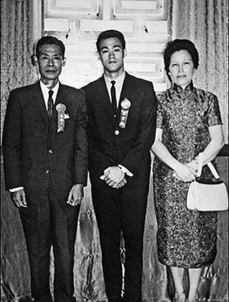 上将退役后经商坐拥150亿,赌王何鸿燊是他侄子,李小龙是他外甥_何世礼