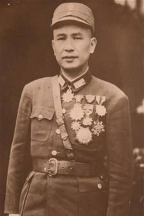 婚后生2个女儿,丈夫失望选择与她人生子,她一气之下连生6子_马佩璋