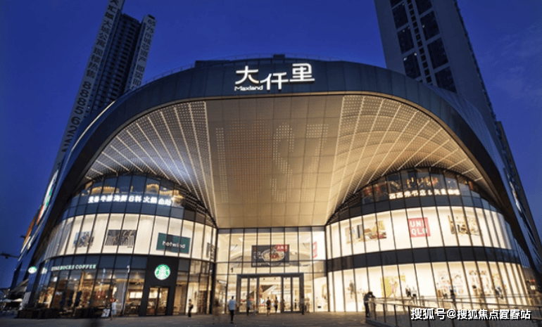 在3公里范围内有天虹商场,百佳华商场,嘉誉荟,还有公明最大的大仟里