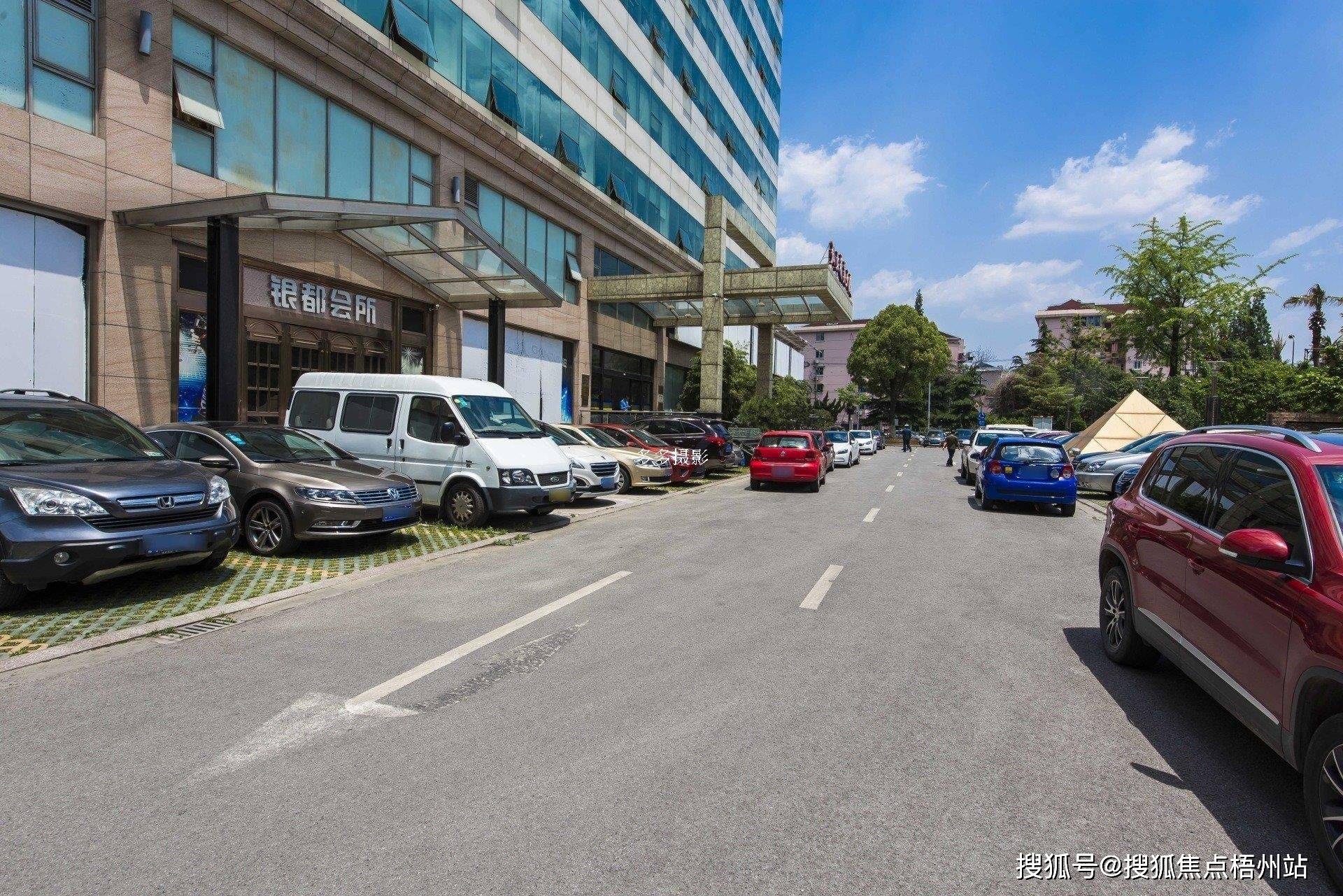 好又多,易初莲花大型购物中心等知名品牌,为租户提供了丰富的购物选择