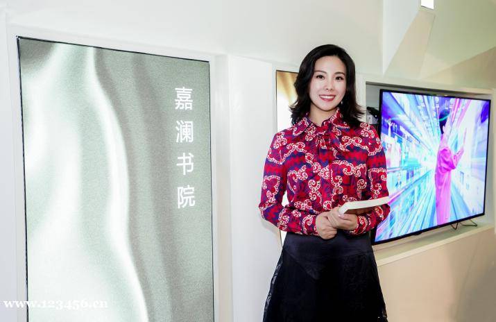 该如何成为一名优秀的商业主持人!尉迟思言来分享