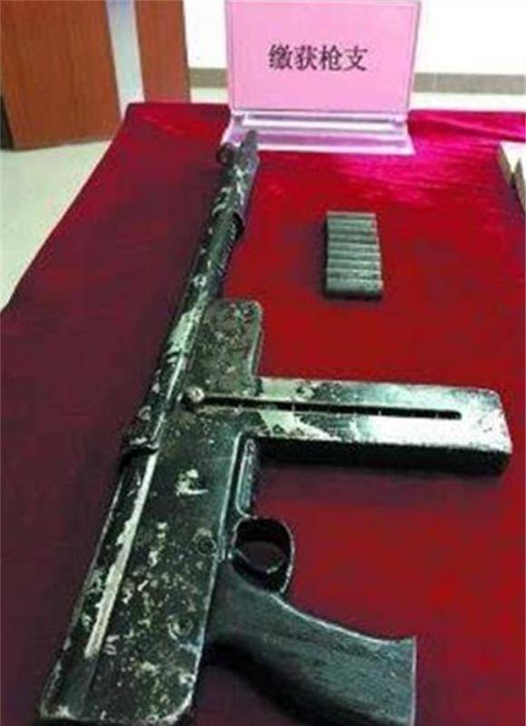 辽宁姑娘遭其养父侮辱,男友为复仇杀8人!枪毙后她终身不嫁