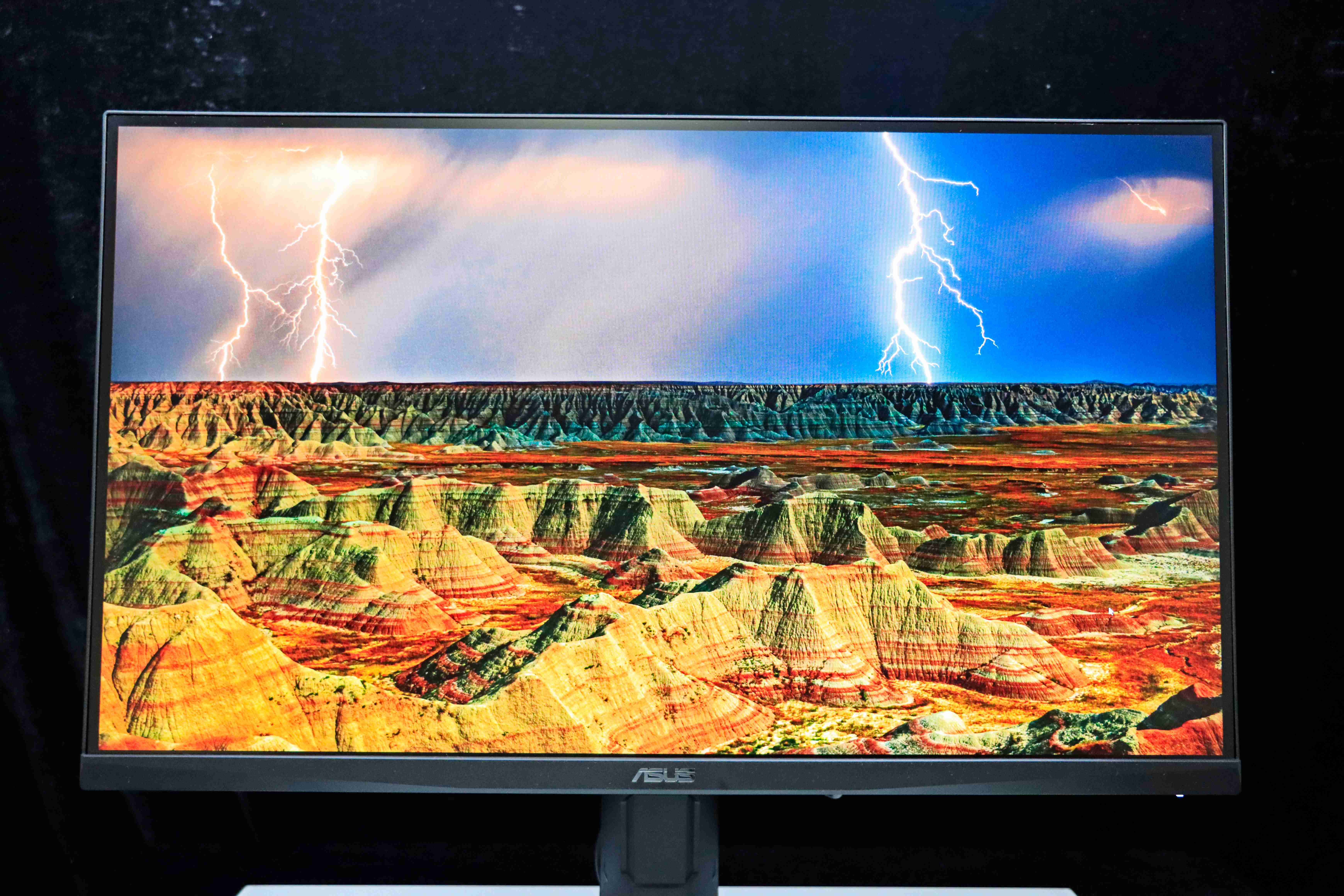 非常出色的视觉享受——华硕 tuf 电竞小金刚 max_显示器_用户_功能