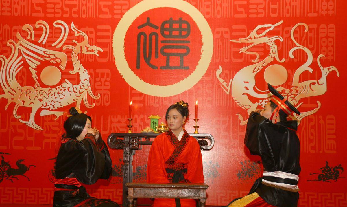 周公之礼表面上是为了解决男女关系混乱,但其本质是买卖婚姻