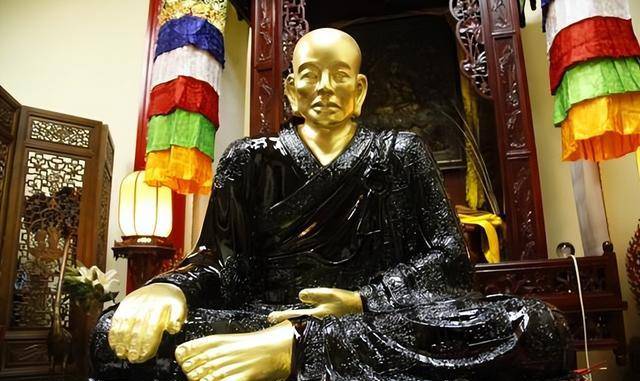 2017年,定慧寺将千年高僧遗体,捐给国家,体检显示:大脑还在