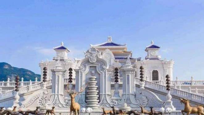 84岁老头,自掏腰包300亿重建圆明园,如今怎么样了?