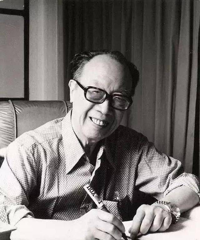 26岁嫁人,相爱47年生三女一子;她去世一年后,72岁丈夫再娶娇妻_梁实秋