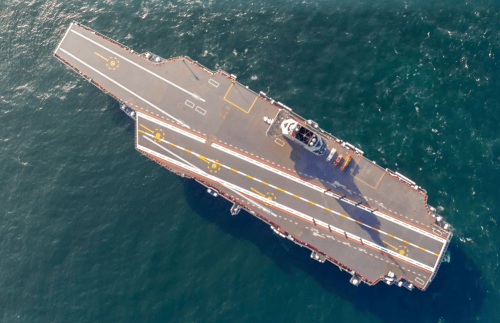 中国造船厂的另一艘新航母,让西方倍感意外_无人机_飞行甲板_舰船