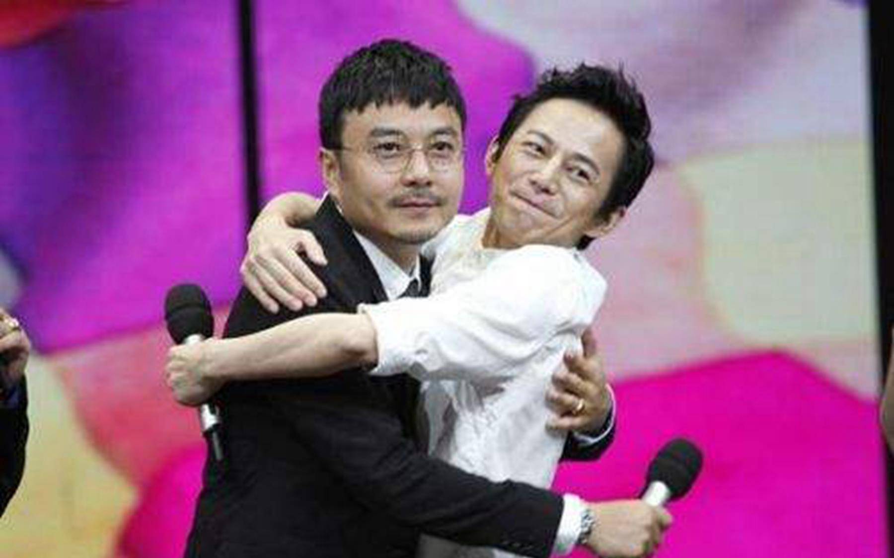 大姐大李湘,到现在古灵精怪的谢娜,而一哥一直在何炅跟汪涵之间摇摆