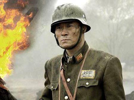 大,让他去侦察敌情,他一人俘虏了一个团敌军回来_李长江_泰州_新四军