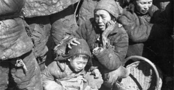 1942年河南饥荒到底有多惨?饿死150万人,跟脱不了干系?