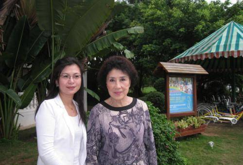 虽然说是女子,但是父母却相当看重她,当时上学就去的湖南第一示范小学