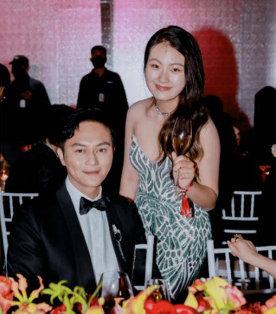 19年美国特大舞弊案曝光牵出国内赵氏家族,砸4300万送