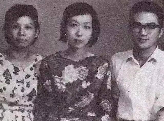 张爱玲爱过桑弧?朋友曾帮两人说媒,张爱玲却连摇三次头