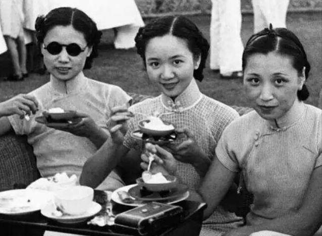 民国奇人张宗昌:娶5个白俄美女当姨太太,诗词堪称空前绝后