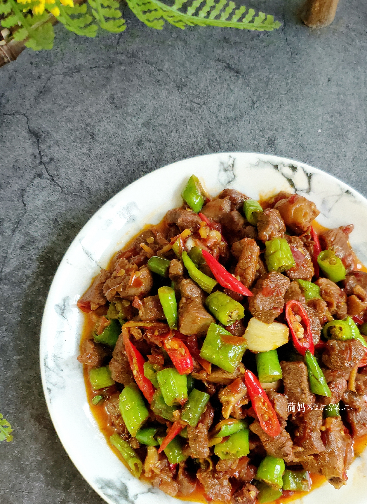 特色鸭肉做法,滑嫩鲜香,下酒下饭贼好吃,一盘吃着不过瘾