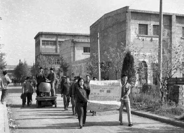 吕卫国与混子赵红生的兄弟情谊